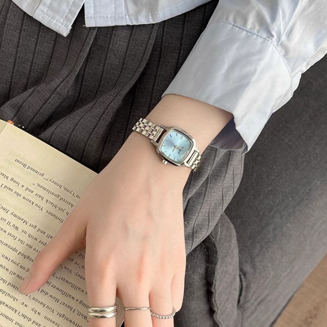 Avelisse Monarque Watch