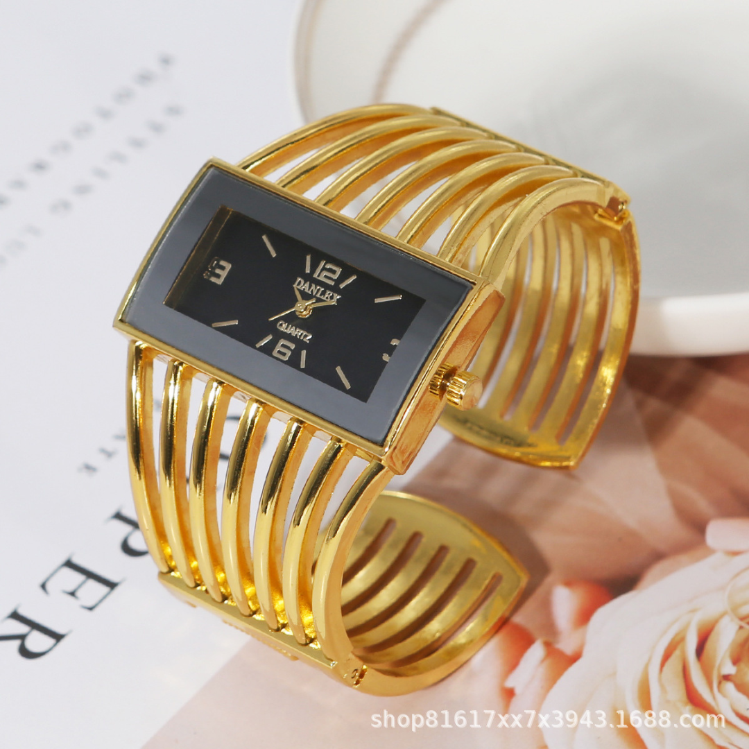 Amaranthe Velours Watch