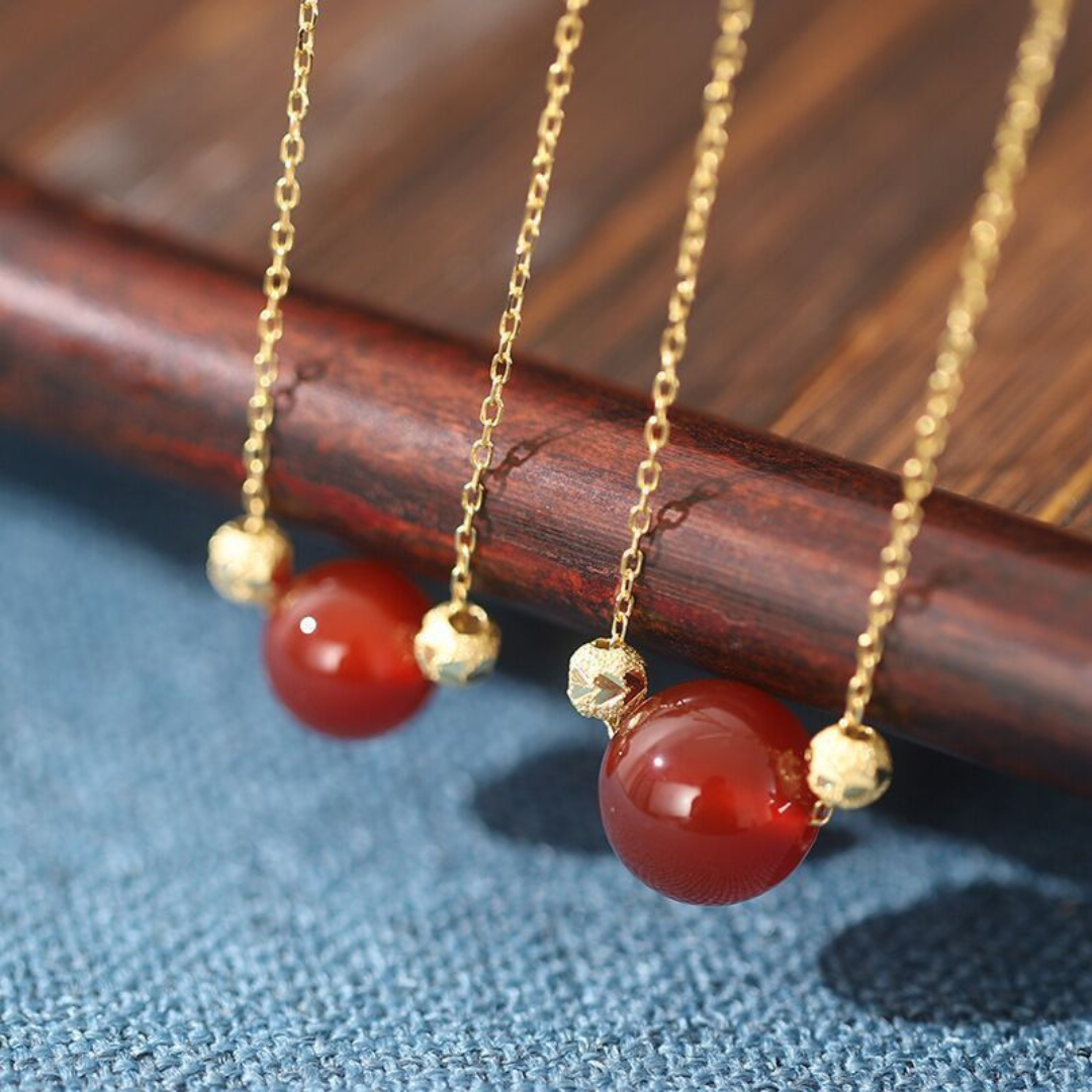 Laurel Crest Necklace