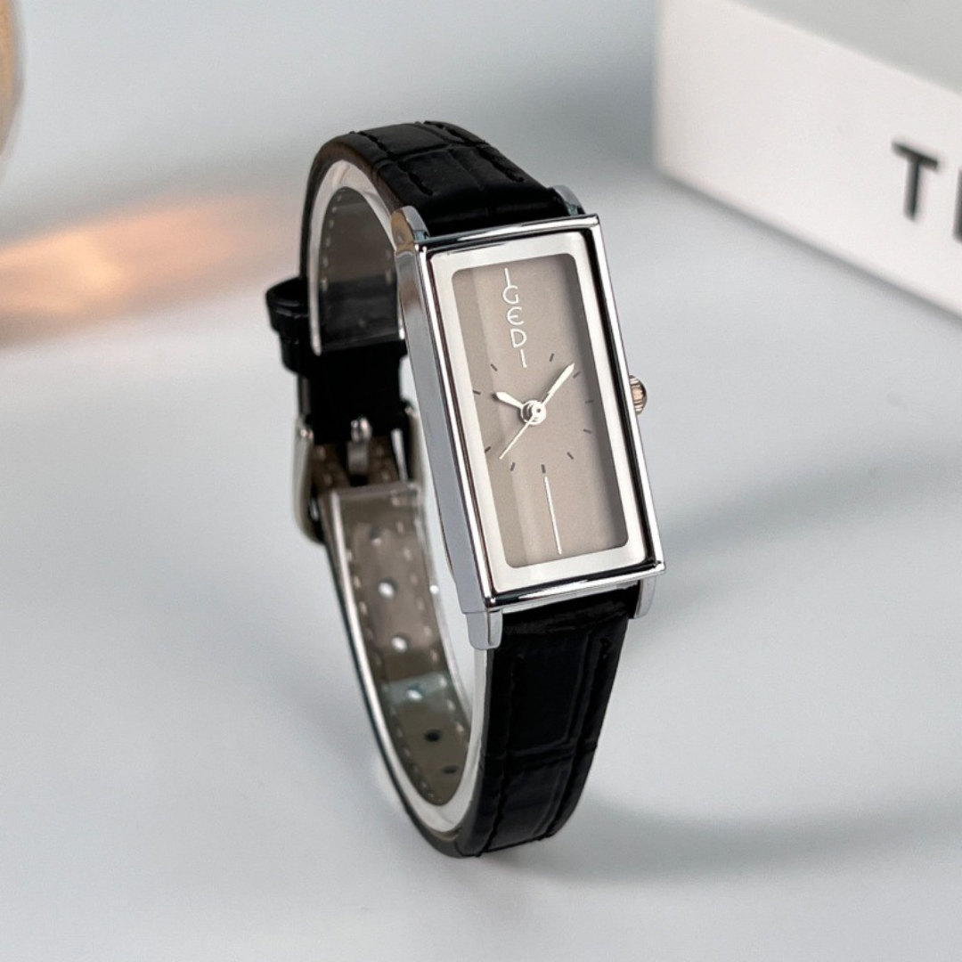Liora Royale Watch