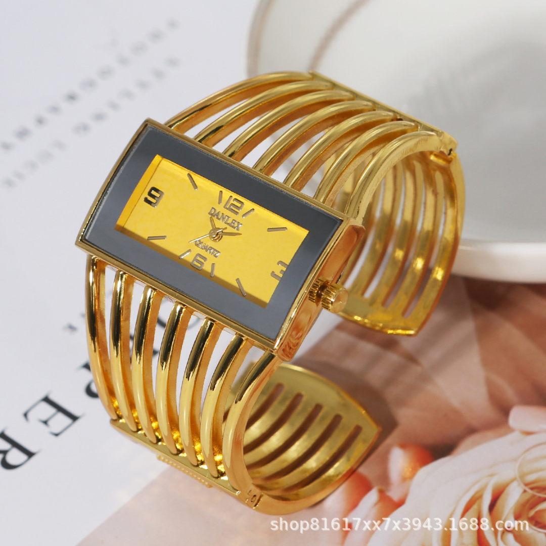 Amaranthe Velours Watch